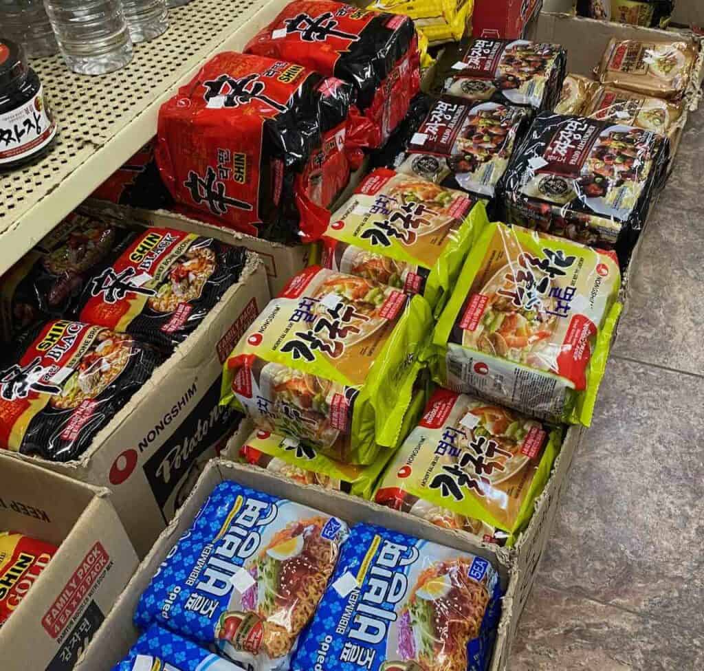 instant noodles teddy bacon burger