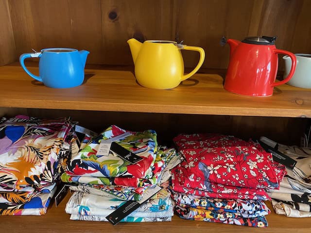 gift shop tea gear teddy bacon burger